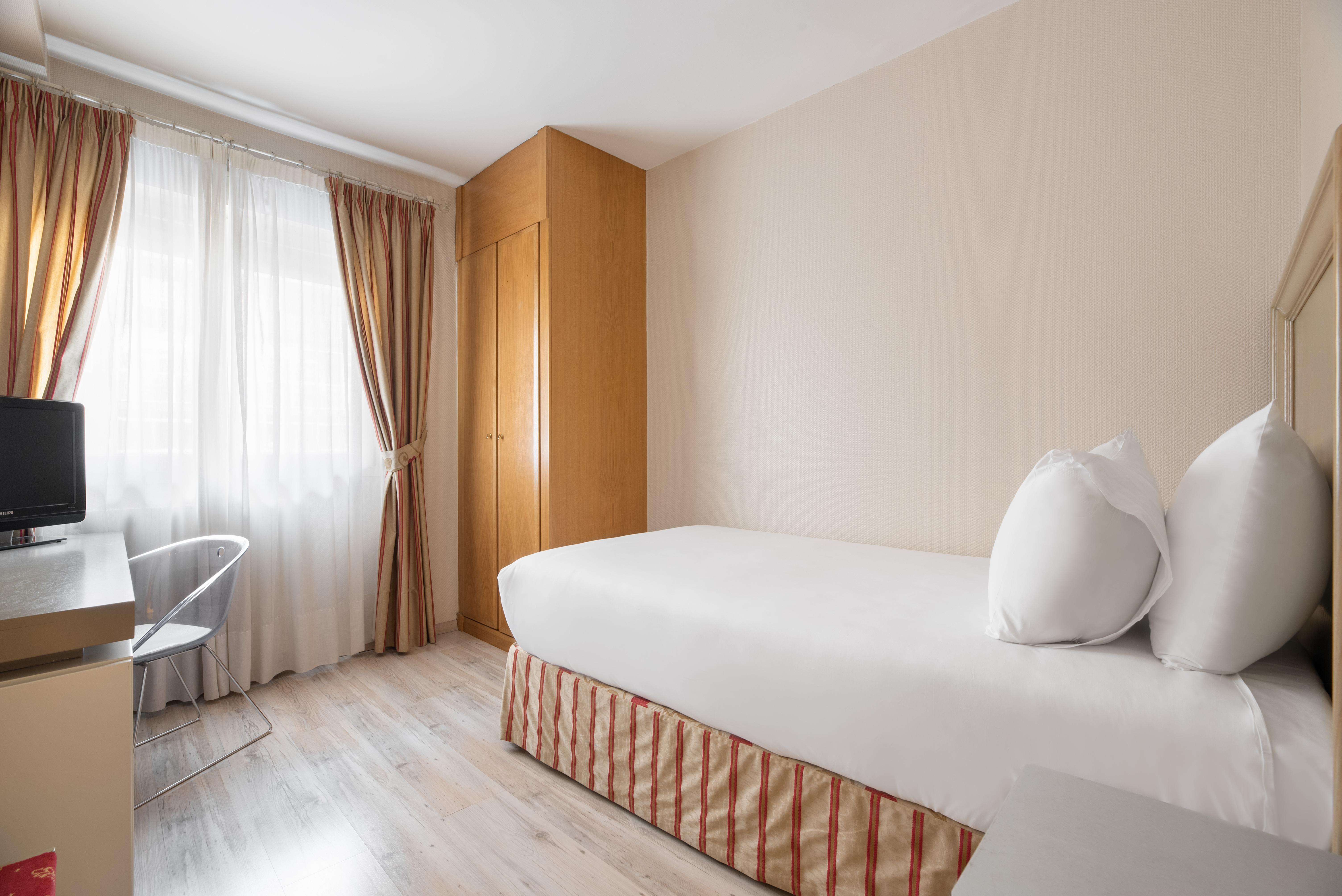 Crisol Almirante Bonifaz Hotel Burgos Bagian luar foto