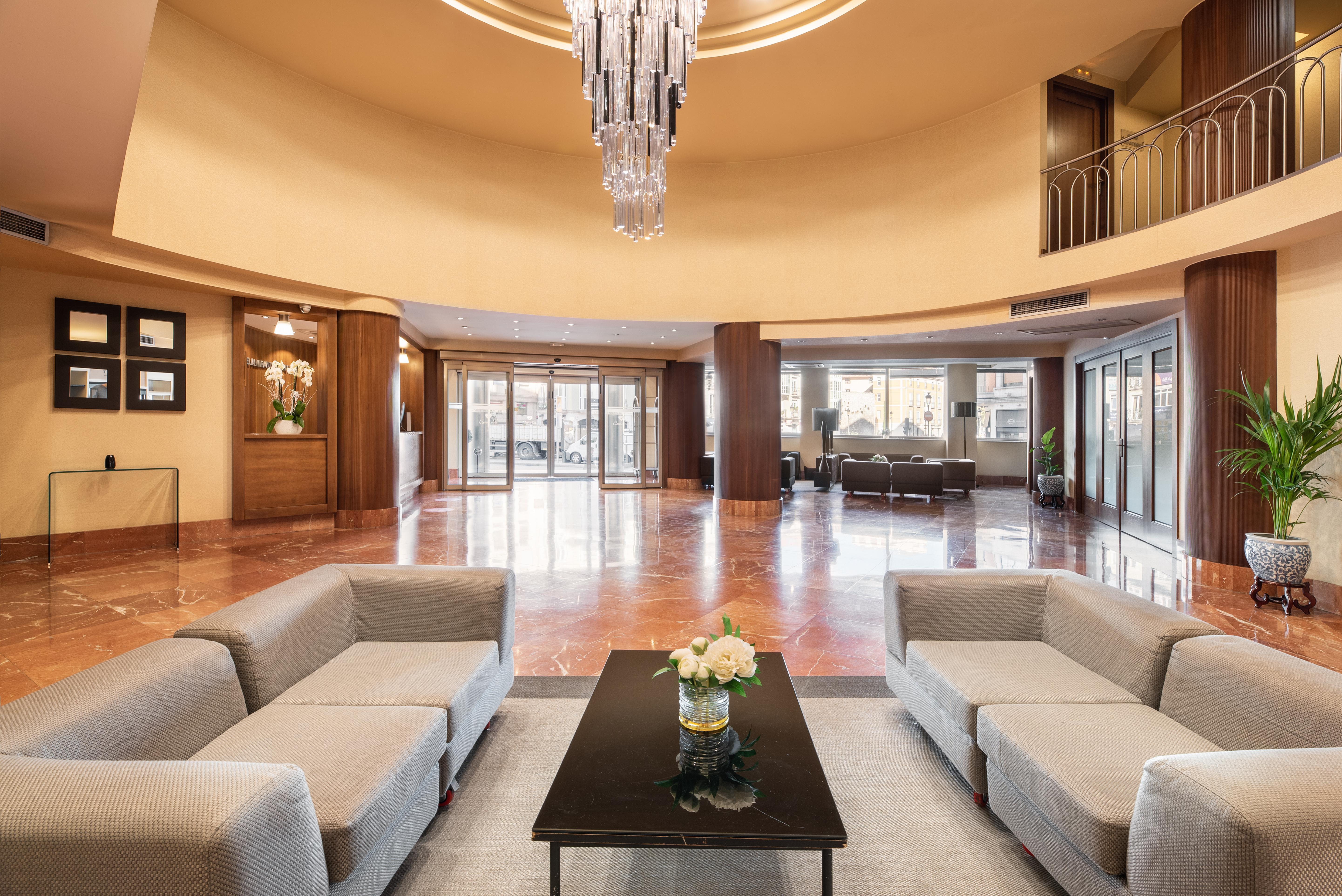 Crisol Almirante Bonifaz Hotel Burgos Bagian luar foto