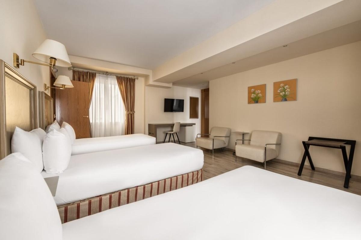 Crisol Almirante Bonifaz Hotel Burgos Bagian luar foto