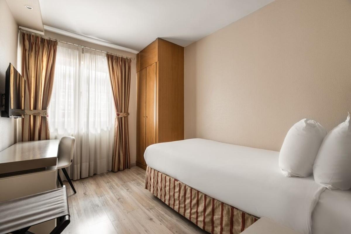 Crisol Almirante Bonifaz Hotel Burgos Bagian luar foto