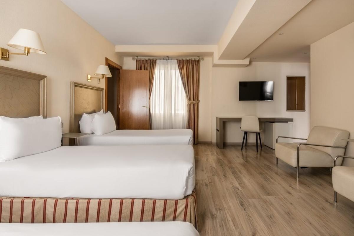 Crisol Almirante Bonifaz Hotel Burgos Bagian luar foto